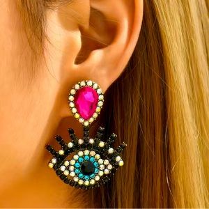 Gorgeous Eye 👁️ Sparkling Pink and Black Rhinestone Earrings - Silver Plated